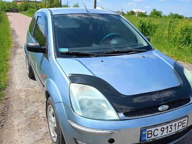 Синій Форд Фієста, об'ємом двигуна 1.4 л та пробігом 227 тис. км за 3300 $, фото 1 на Automoto.ua