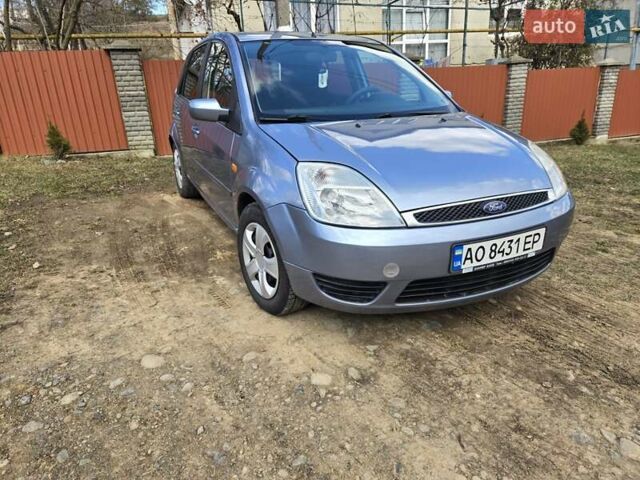 Синій Форд Фієста, об'ємом двигуна 1.4 л та пробігом 282 тис. км за 3000 $, фото 1 на Automoto.ua