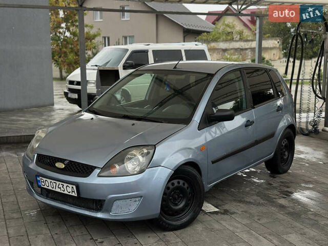 Синий Форд Фиеста, объемом двигателя 1.24 л и пробегом 379 тыс. км за 2150 $, фото 1 на Automoto.ua