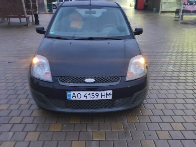 Синий Форд Фиеста, объемом двигателя 1.3 л и пробегом 180 тыс. км за 2300 $, фото 1 на Automoto.ua