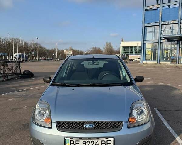 Синій Форд Фієста, об'ємом двигуна 1.3 л та пробігом 240 тис. км за 3800 $, фото 1 на Automoto.ua