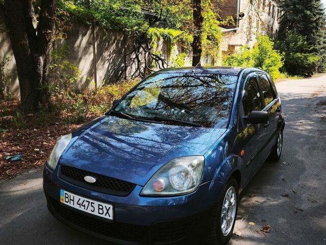 Синій Форд Фієста, об'ємом двигуна 1.3 л та пробігом 275 тис. км за 3300 $, фото 1 на Automoto.ua