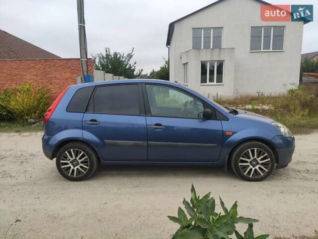 Синій Форд Фієста, об'ємом двигуна 1.4 л та пробігом 199 тис. км за 4500 $, фото 1 на Automoto.ua