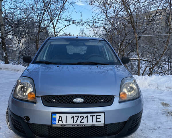 Синій Форд Фієста, об'ємом двигуна 1.3 л та пробігом 242 тис. км за 3200 $, фото 1 на Automoto.ua