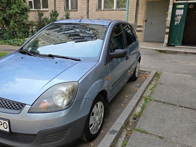 Синій Форд Фієста, об'ємом двигуна 1.39 л та пробігом 282 тис. км за 4000 $, фото 1 на Automoto.ua