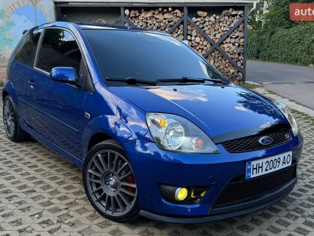 Синий Форд Фиеста, объемом двигателя 2 л и пробегом 101 тыс. км за 5500 $, фото 1 на Automoto.ua
