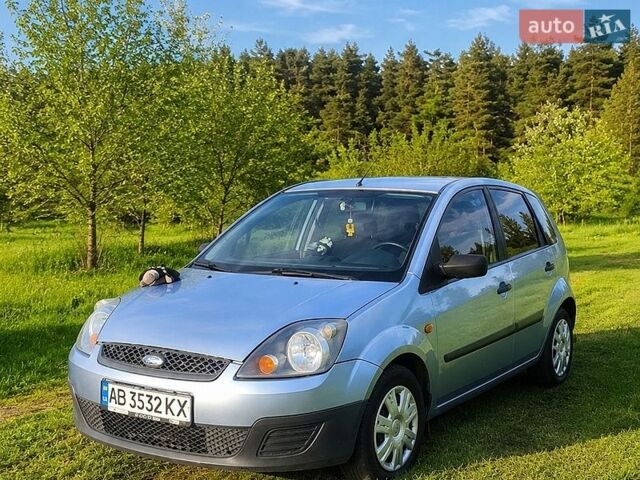 Синий Форд Фиеста, объемом двигателя 1.4 л и пробегом 190 тыс. км за 3500 $, фото 1 на Automoto.ua