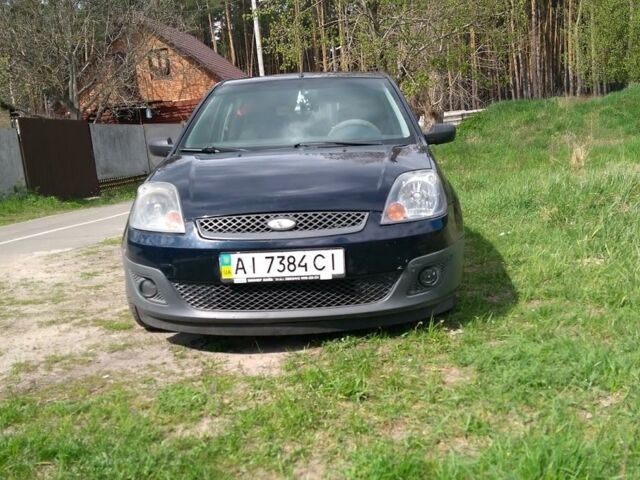 Синий Форд Фиеста, объемом двигателя 1.4 л и пробегом 218 тыс. км за 4900 $, фото 1 на Automoto.ua