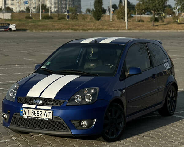Синий Форд Фиеста, объемом двигателя 2 л и пробегом 207 тыс. км за 4550 $, фото 1 на Automoto.ua