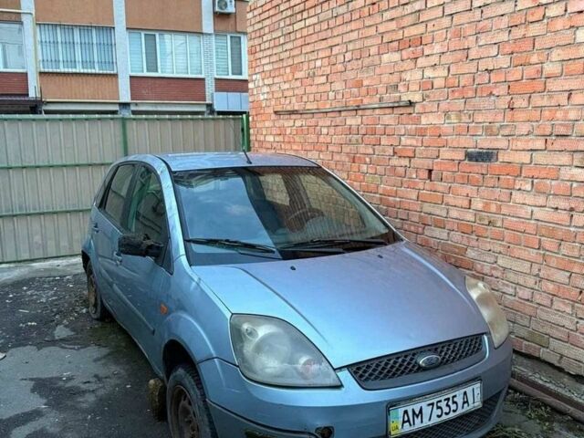Синій Форд Фієста, об'ємом двигуна 1.25 л та пробігом 300 тис. км за 1500 $, фото 1 на Automoto.ua