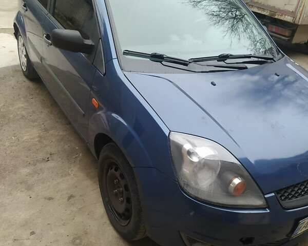 Синій Форд Фієста, об'ємом двигуна 1.39 л та пробігом 309 тис. км за 3500 $, фото 1 на Automoto.ua