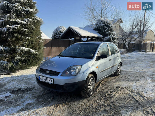 Синій Форд Фієста, об'ємом двигуна 1.39 л та пробігом 190 тис. км за 3600 $, фото 1 на Automoto.ua