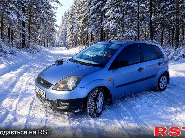 Синій Форд Фієста, об'ємом двигуна 1.4 л та пробігом 19000 тис. км за 4300 $, фото 1 на Automoto.ua