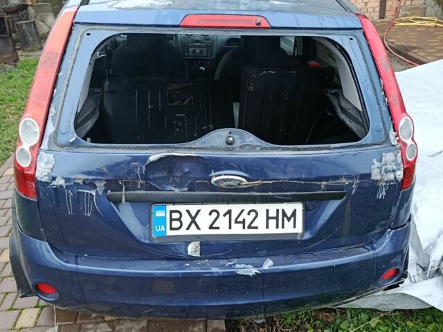 Синий Форд Фиеста, объемом двигателя 1.4 л и пробегом 300 тыс. км за 2000 $, фото 1 на Automoto.ua