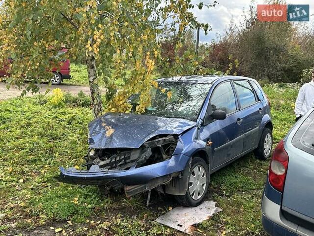 Форд Фиеста 2006 в Львове на Automoto.ua Синий Форд Фиеста, объемом двигателя 1.39 л и пробегом 140 тыс. км за 1200 $, фото 1 на Automoto.ua