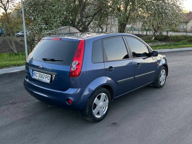 Синій Форд Фієста, об'ємом двигуна 1.2 л та пробігом 186 тис. км за 4100 $, фото 1 на Automoto.ua
