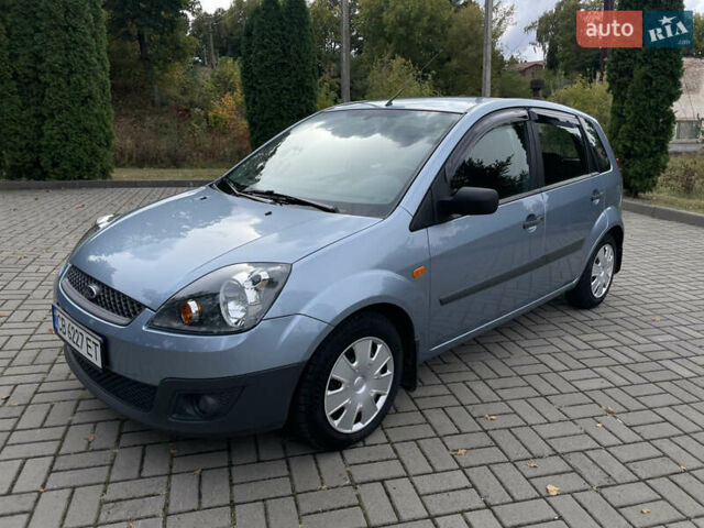 Синий Форд Фиеста, объемом двигателя 1.3 л и пробегом 39 тыс. км за 5800 $, фото 1 на Automoto.ua