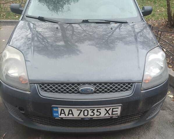 Синий Форд Фиеста, объемом двигателя 1.4 л и пробегом 139 тыс. км за 4300 $, фото 1 на Automoto.ua