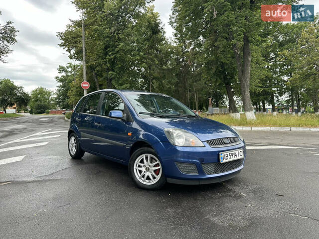 Синий Форд Фиеста, объемом двигателя 1.3 л и пробегом 226 тыс. км за 4299 $, фото 1 на Automoto.ua