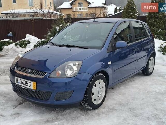 Синий Форд Фиеста, объемом двигателя 1.6 л и пробегом 158 тыс. км за 4799 $, фото 1 на Automoto.ua