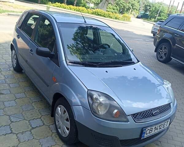 Синій Форд Фієста, об'ємом двигуна 1.24 л та пробігом 217 тис. км за 3300 $, фото 1 на Automoto.ua