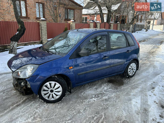 Синий Форд Фиеста, объемом двигателя 1.3 л и пробегом 301 тыс. км за 1950 $, фото 1 на Automoto.ua