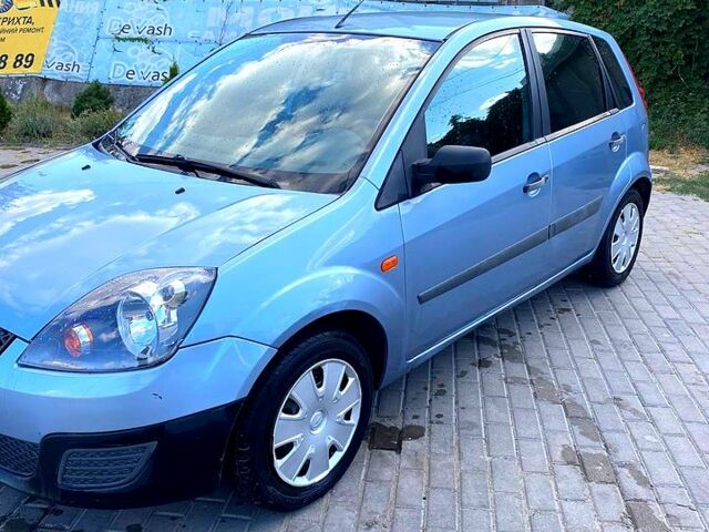 Синій Форд Фієста, об'ємом двигуна 1.2 л та пробігом 153 тис. км за 3500 $, фото 1 на Automoto.ua
