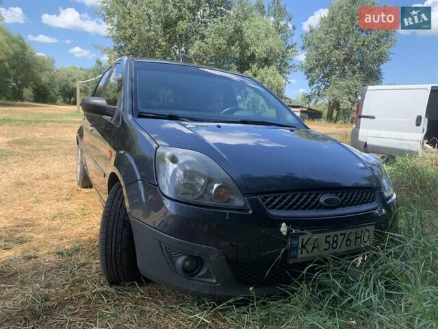 Синий Форд Фиеста, объемом двигателя 1.4 л и пробегом 185 тыс. км за 4100 $, фото 1 на Automoto.ua