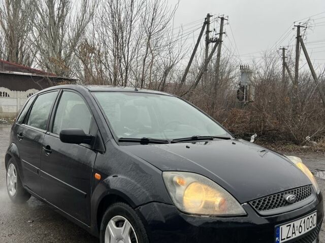 Синий Форд Фиеста, объемом двигателя 1.3 л и пробегом 223 тыс. км за 2450 $, фото 1 на Automoto.ua