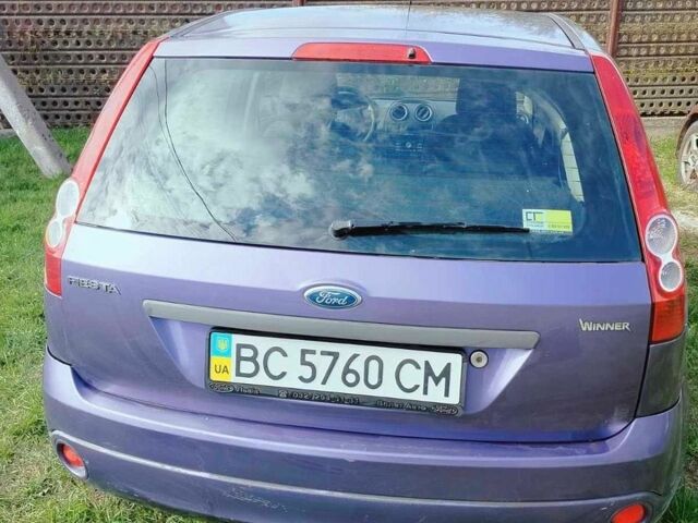 Синій Форд Фієста, об'ємом двигуна 1.39 л та пробігом 118 тис. км за 2350 $, фото 1 на Automoto.ua