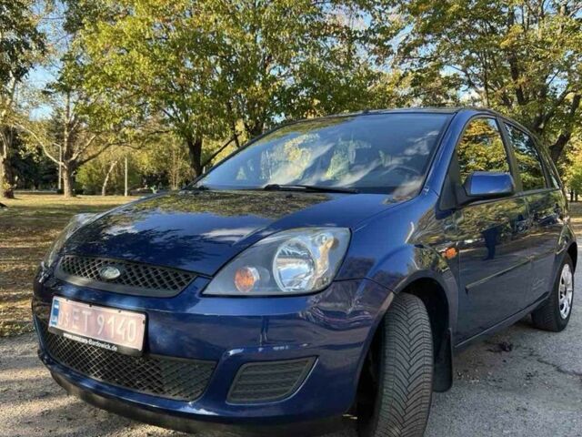 Синий Форд Фиеста, объемом двигателя 1.4 л и пробегом 165 тыс. км за 4900 $, фото 1 на Automoto.ua