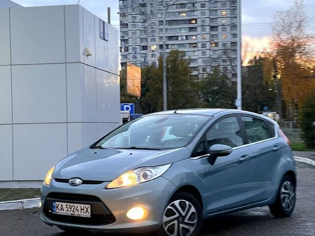 Синий Форд Фиеста, объемом двигателя 1.4 л и пробегом 152 тыс. км за 4999 $, фото 1 на Automoto.ua