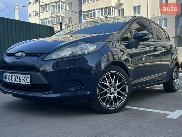 Синий Форд Фиеста, объемом двигателя 1.24 л и пробегом 200 тыс. км за 6300 $, фото 1 на Automoto.ua