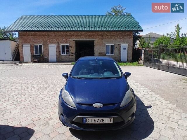 Синий Форд Фиеста, объемом двигателя 1.4 л и пробегом 187 тыс. км за 3899 $, фото 1 на Automoto.ua