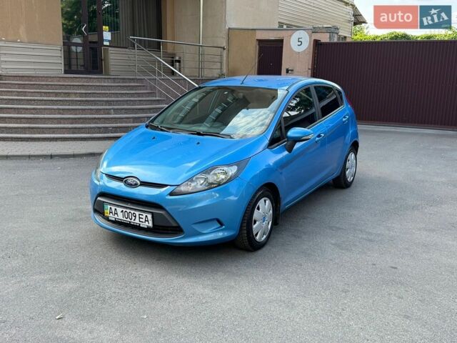 Синій Форд Фієста, об'ємом двигуна 1.4 л та пробігом 150 тис. км за 6800 $, фото 1 на Automoto.ua