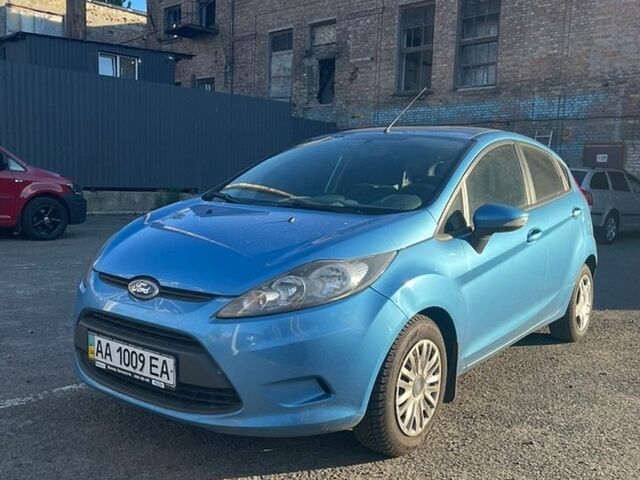 Синій Форд Фієста, об'ємом двигуна 1.39 л та пробігом 151 тис. км за 7500 $, фото 1 на Automoto.ua