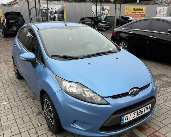 Синий Форд Фиеста, объемом двигателя 1.39 л и пробегом 122 тыс. км за 7200 $, фото 1 на Automoto.ua