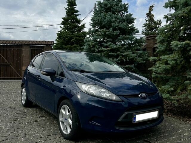 Синій Форд Фієста, об'ємом двигуна 1.4 л та пробігом 240 тис. км за 5999 $, фото 1 на Automoto.ua