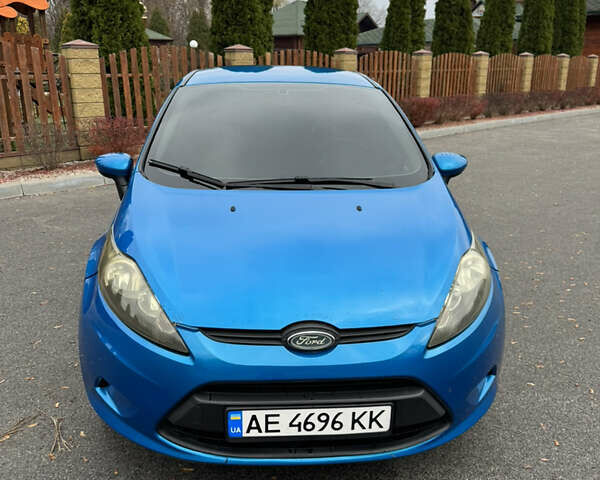 Синій Форд Фієста, об'ємом двигуна 1.6 л та пробігом 240 тис. км за 5500 $, фото 1 на Automoto.ua