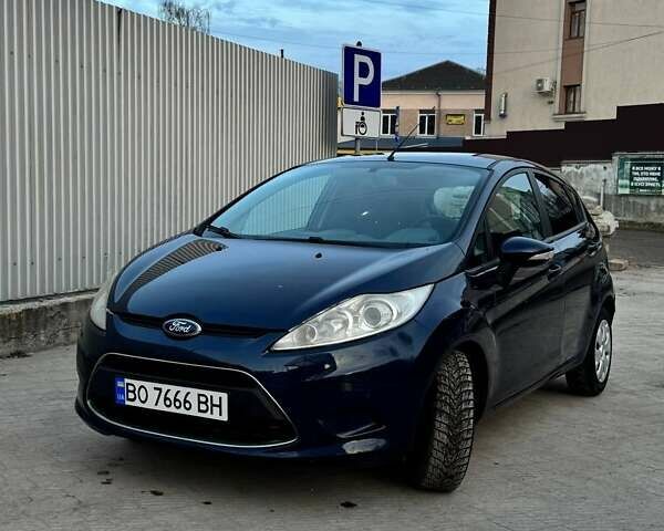Синій Форд Фієста, об'ємом двигуна 1.6 л та пробігом 216 тис. км за 5800 $, фото 1 на Automoto.ua