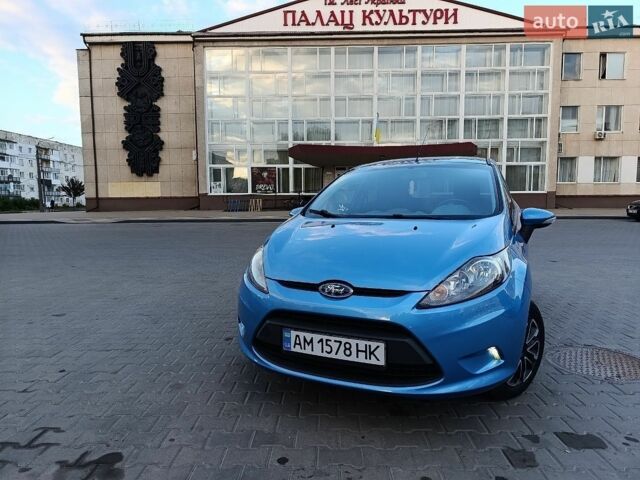 Синій Форд Фієста, об'ємом двигуна 1.39 л та пробігом 140 тис. км за 5999 $, фото 1 на Automoto.ua