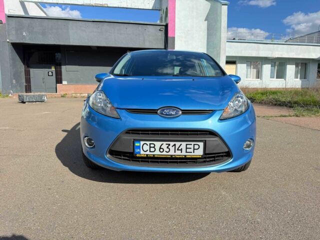 Синий Форд Фиеста, объемом двигателя 1.4 л и пробегом 143 тыс. км за 7700 $, фото 1 на Automoto.ua