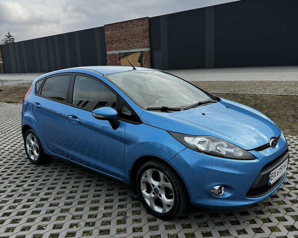 Синий Форд Фиеста, объемом двигателя 1.39 л и пробегом 88 тыс. км за 7200 $, фото 1 на Automoto.ua