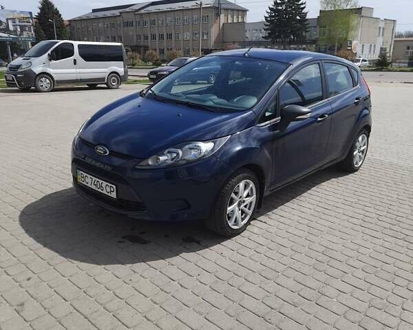 Синій Форд Фієста, об'ємом двигуна 1.25 л та пробігом 27 тис. км за 7200 $, фото 1 на Automoto.ua