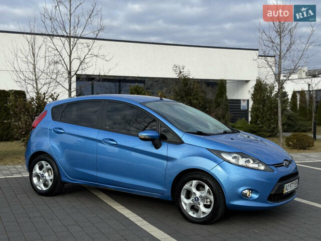 Синий Форд Фиеста, объемом двигателя 1.4 л и пробегом 185 тыс. км за 6350 $, фото 1 на Automoto.ua