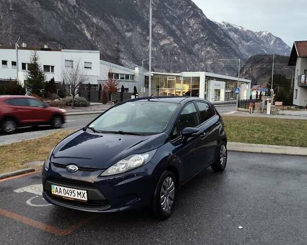 Синий Форд Фиеста, объемом двигателя 1.2 л и пробегом 117 тыс. км за 5629 $, фото 1 на Automoto.ua