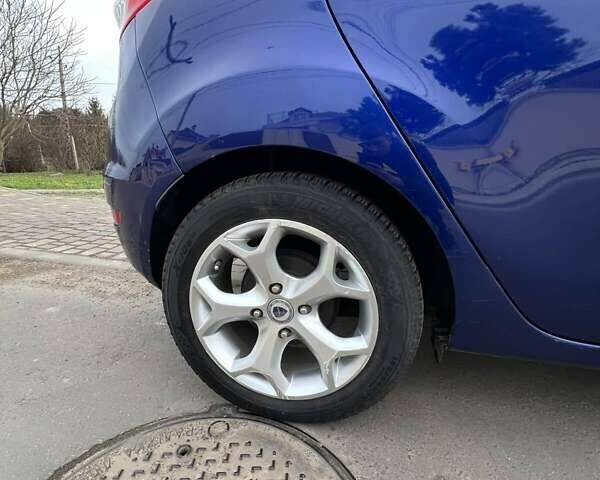 Синій Форд Фієста, об'ємом двигуна 1 л та пробігом 59 тис. км за 7700 $, фото 1 на Automoto.ua