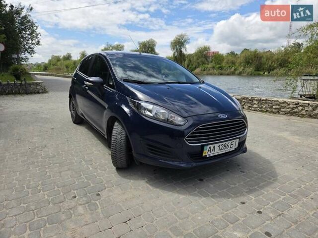 Синий Форд Фиеста, объемом двигателя 1 л и пробегом 85 тыс. км за 7300 $, фото 1 на Automoto.ua