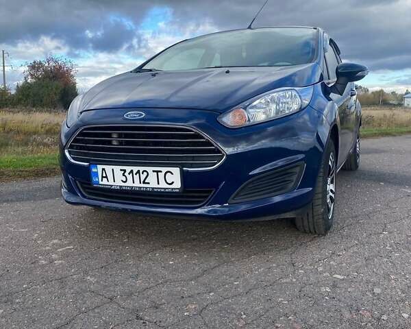 Синій Форд Фієста, об'ємом двигуна 1 л та пробігом 236 тис. км за 5600 $, фото 1 на Automoto.ua