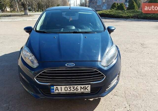 Синий Форд Фиеста, объемом двигателя 1.5 л и пробегом 129 тыс. км за 9500 $, фото 1 на Automoto.ua
